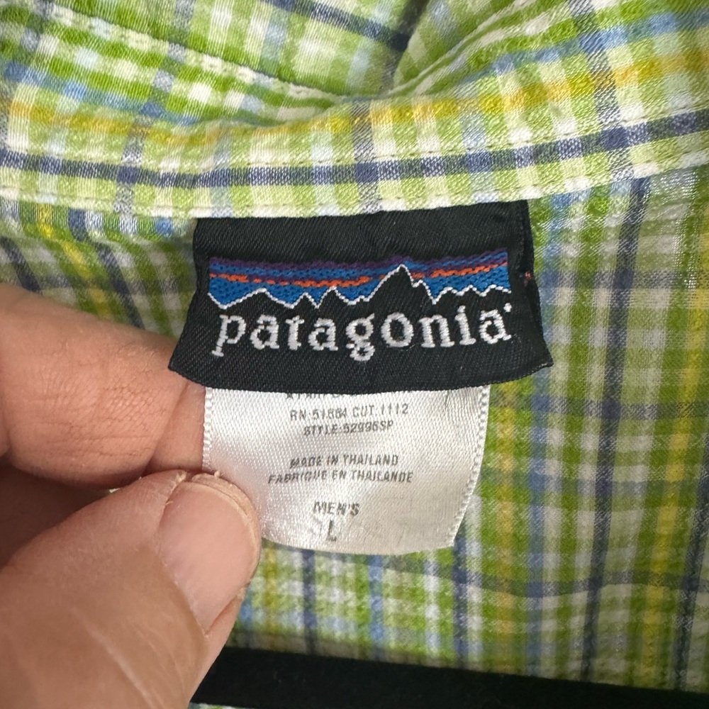 Patagonia Green Plaid Men's Button Down Shirt - Picture 3 of 3